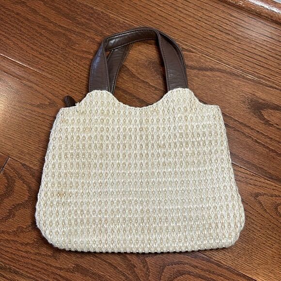 Sonoma small woven straw bag with leather handle and zipper closure - Picture 2 of 11